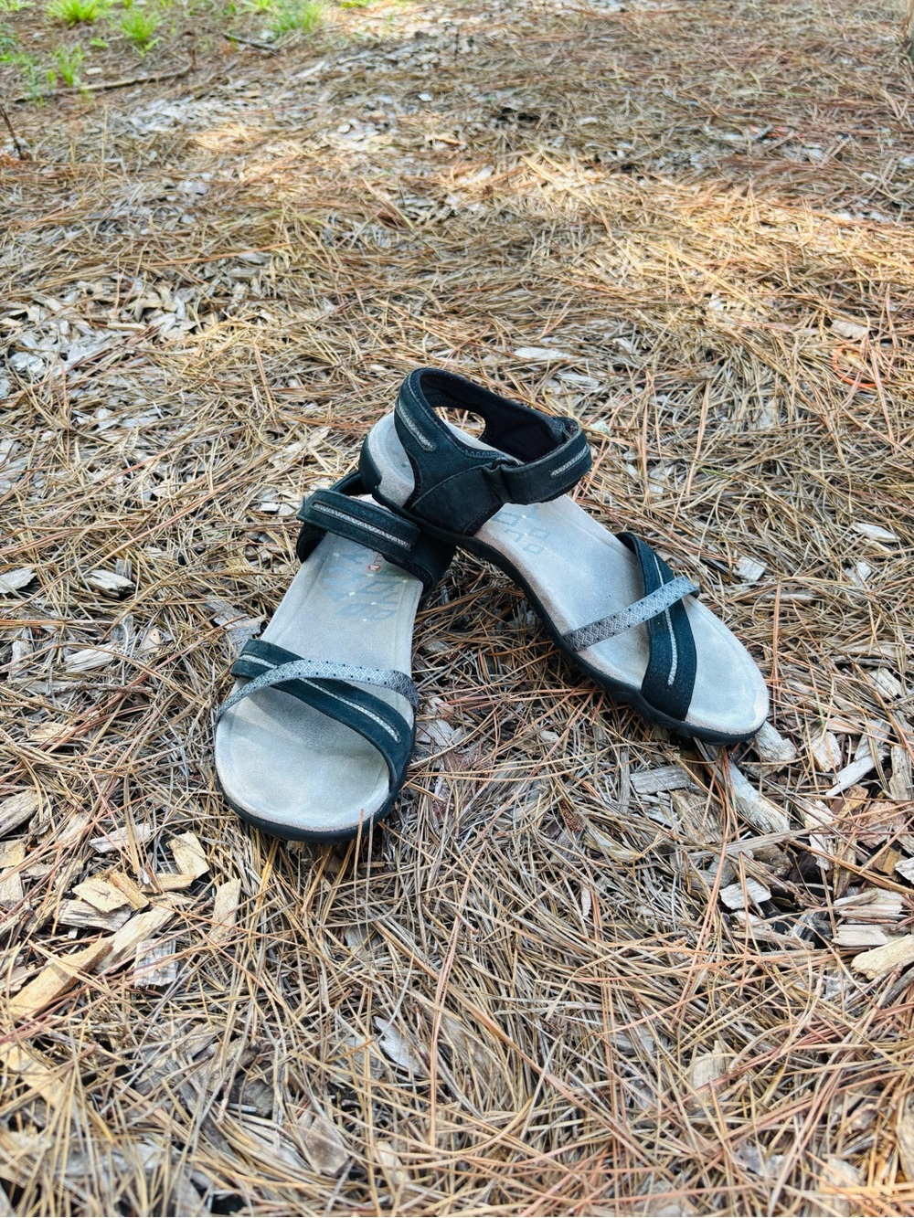 Merrell Terran Cross 11 Cross Black and Silver Strappy Comfort Sandals size 8 - Picture 11 of 14